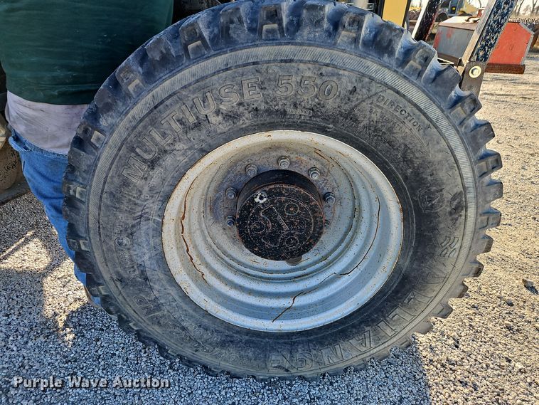 image for item EI8675 2004 Challenger MT525B MFWD tractor