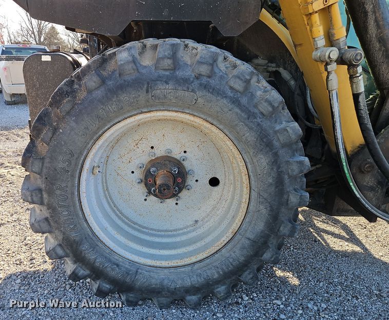 image for item EI8675 2004 Challenger MT525B MFWD tractor