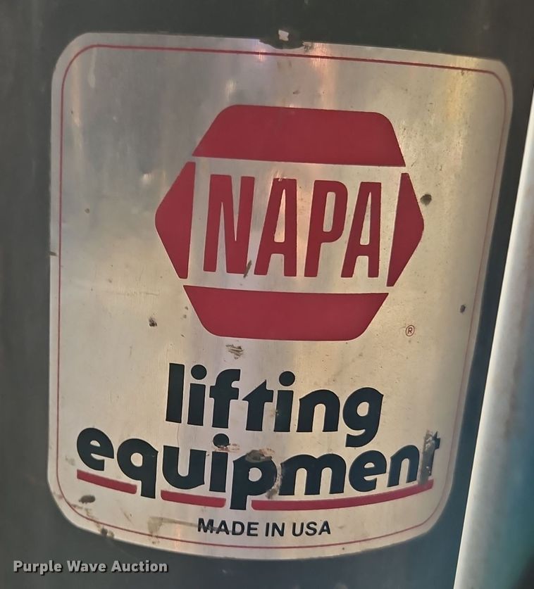 image for item EI8678 (2) jacks