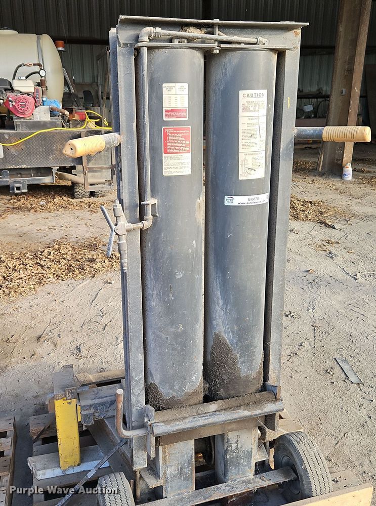 image for item EI8678 (2) jacks