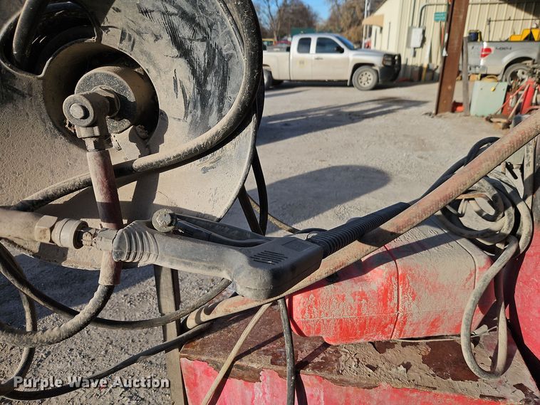 image for item EI8679 Hotsy 980A pressure washer