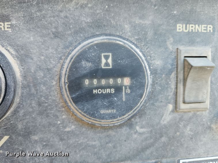 image for item EI8679 Hotsy 980A pressure washer