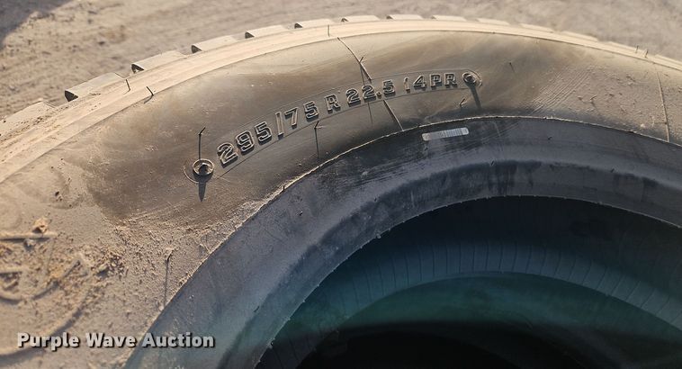 image for item EI8680 (6) Firestone 295/75R22.5 tires