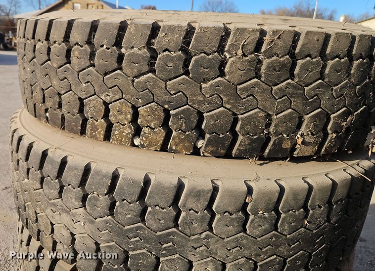 image for item EI8680 (6) Firestone 295/75R22.5 tires