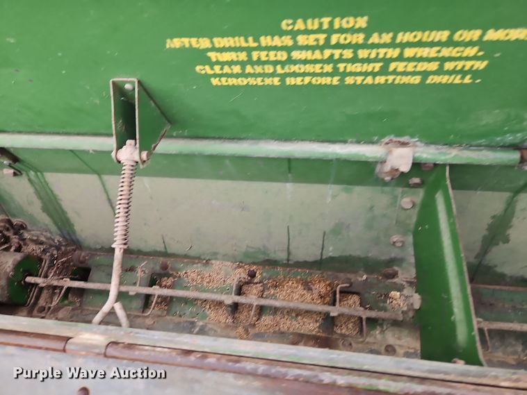 image for item EI8682 John Deere grain drill