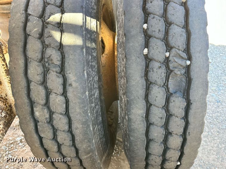 image for item EJ5143 2012 CPS LB40 bottom dump trailer