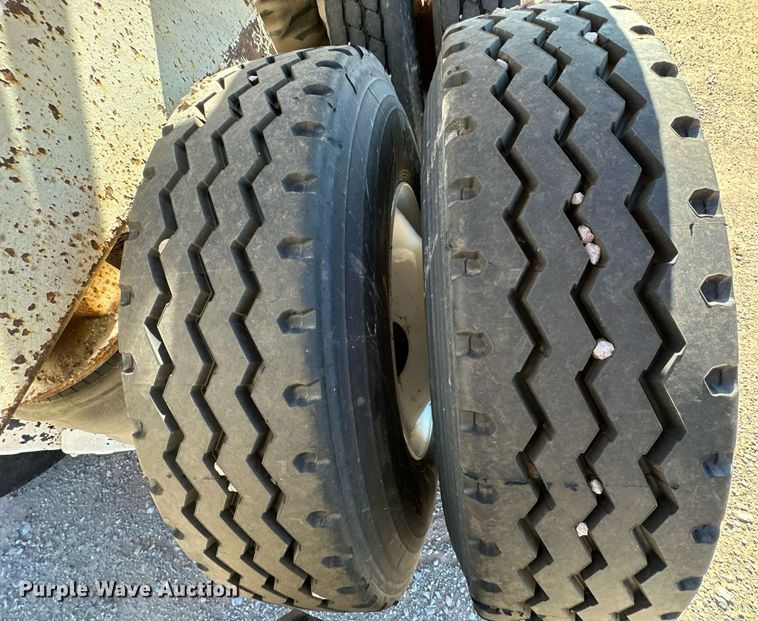 image for item EJ5143 2012 CPS LB40 bottom dump trailer