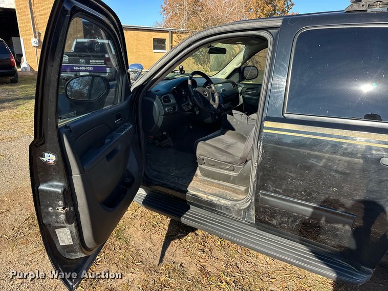 image for item EJ5171 2011 Chevrolet Tahoe Police SUV