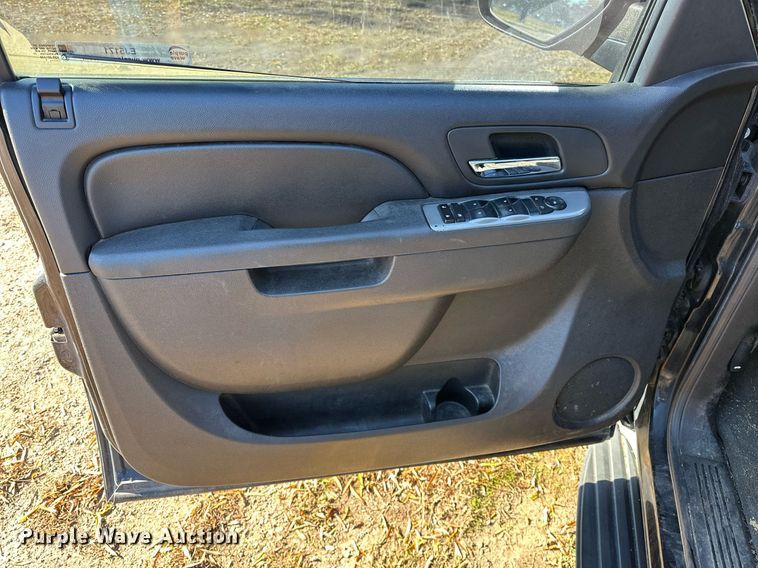 image for item EJ5171 2011 Chevrolet Tahoe Police SUV