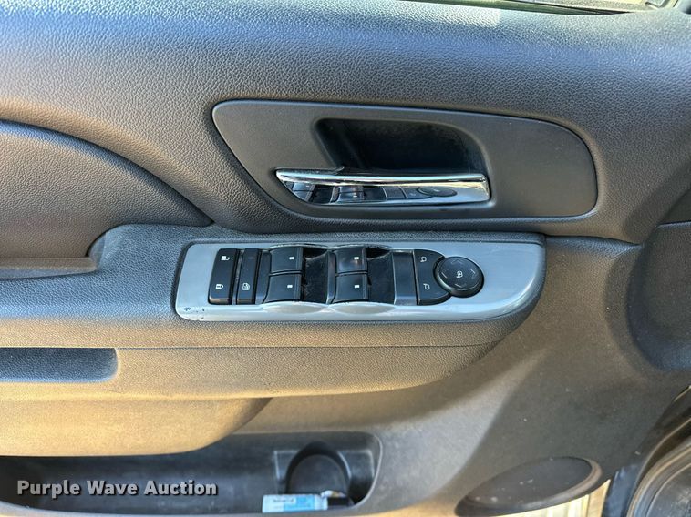 image for item EJ5171 2011 Chevrolet Tahoe Police SUV