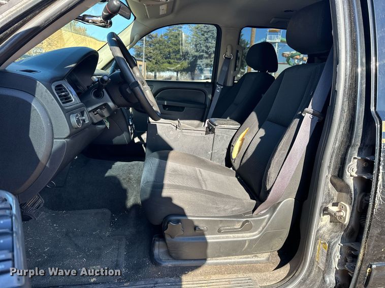 image for item EJ5171 2011 Chevrolet Tahoe Police SUV