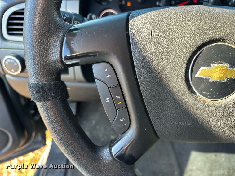 image for item EJ5171 2011 Chevrolet Tahoe Police SUV