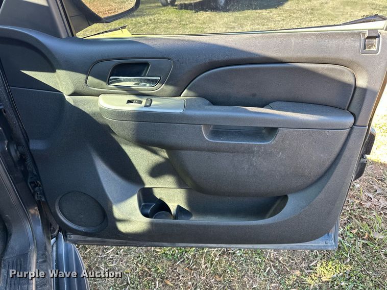 image for item EJ5171 2011 Chevrolet Tahoe Police SUV