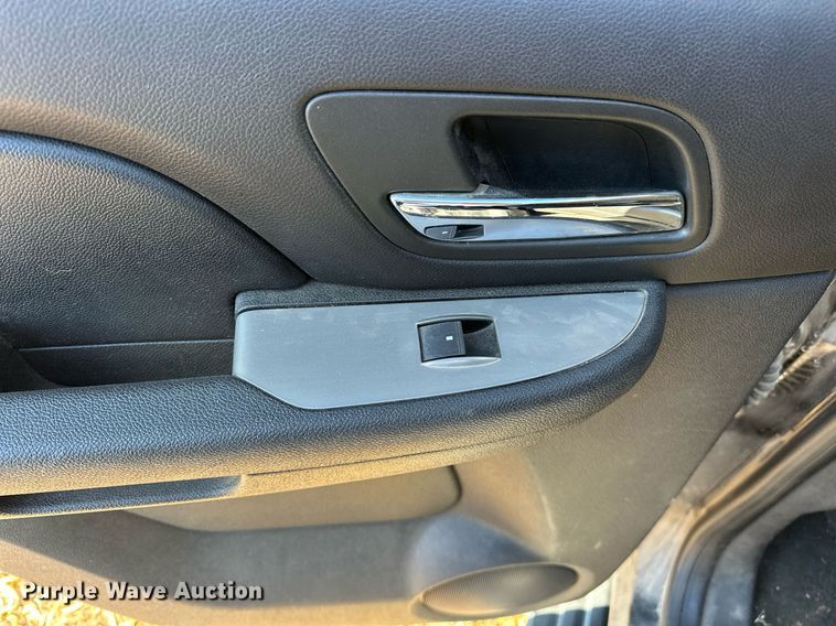 image for item EJ5171 2011 Chevrolet Tahoe Police SUV