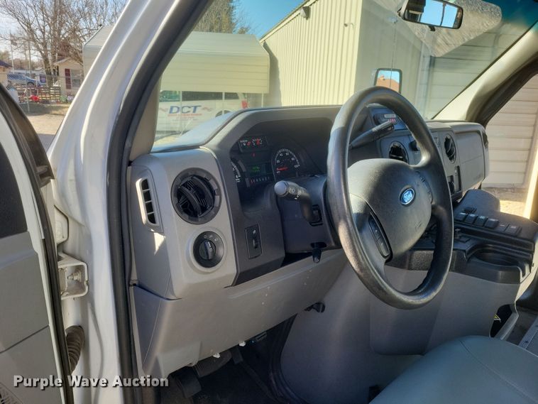 image for item EJ8145 2016 Goshen E350 Super Duty  shuttle bus