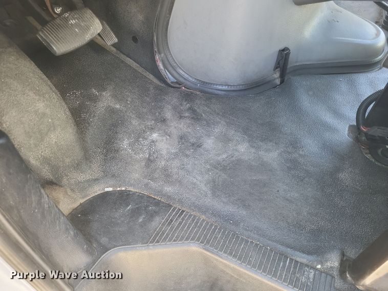 image for item EJ8145 2016 Goshen E350 Super Duty  shuttle bus