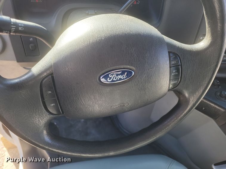 image for item EJ8145 2016 Goshen E350 Super Duty  shuttle bus