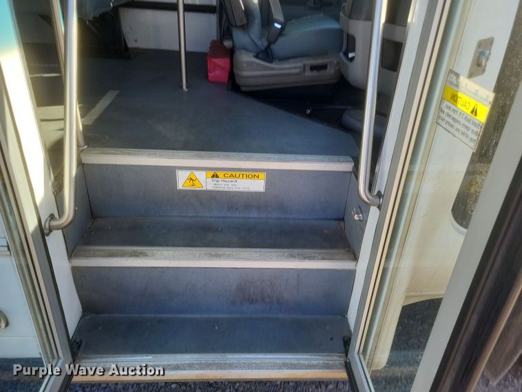 image for item EJ8145 2016 Goshen E350 Super Duty  shuttle bus