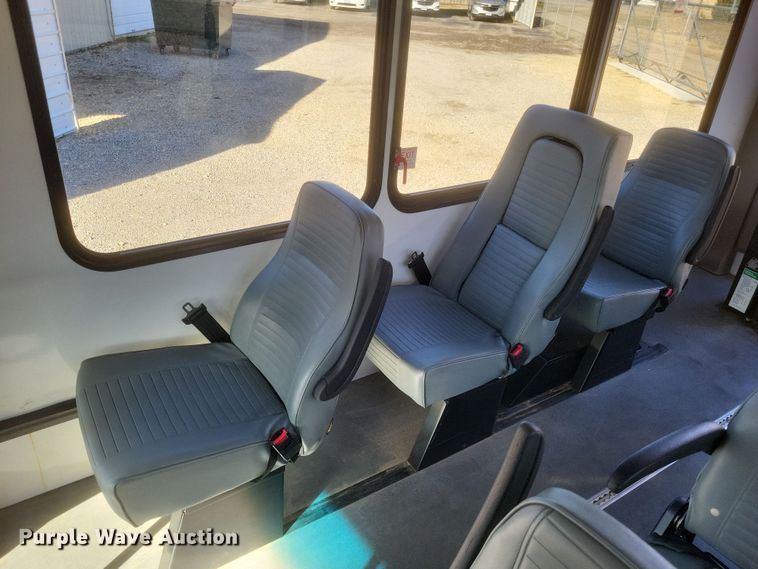 image for item EJ8145 2016 Goshen E350 Super Duty  shuttle bus