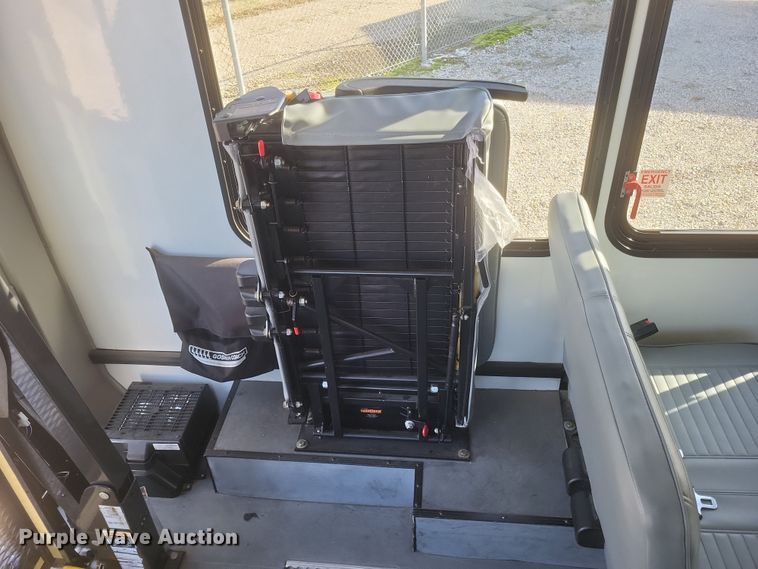 image for item EJ8145 2016 Goshen E350 Super Duty  shuttle bus