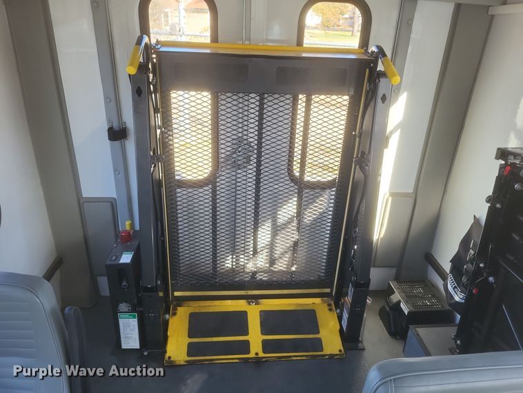 image for item EJ8145 2016 Goshen E350 Super Duty  shuttle bus