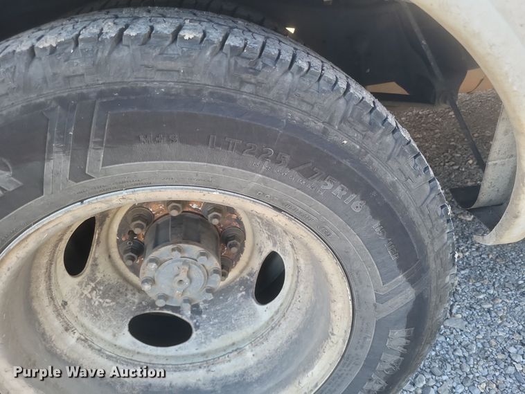 image for item EJ8145 2016 Goshen E350 Super Duty  shuttle bus