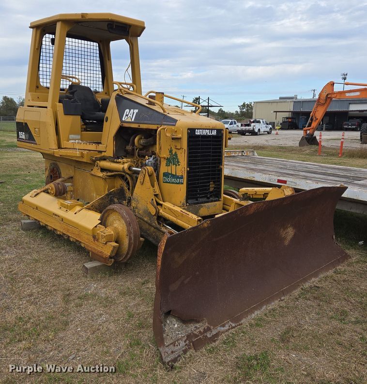 image for item EQ2534 Caterpillar D5G LGP dozer
