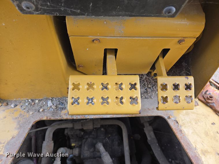 image for item EQ2534 Caterpillar D5G LGP dozer