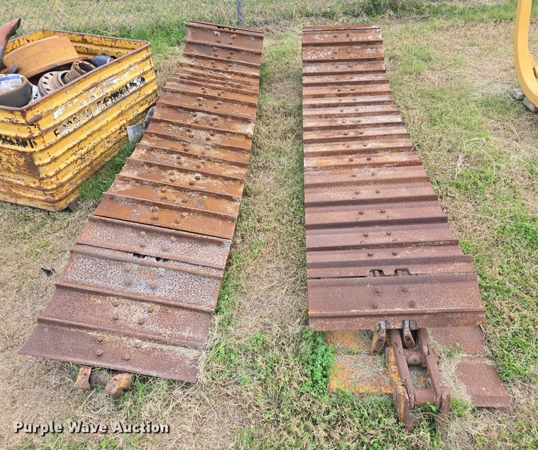 image for item EQ2534 Caterpillar D5G LGP dozer