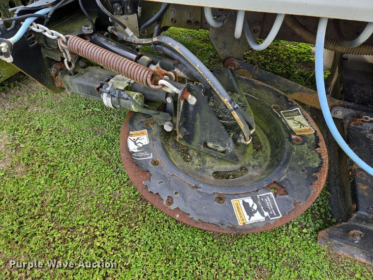 image for item EQ2535 2009 GMC W5500 street sweeper truck