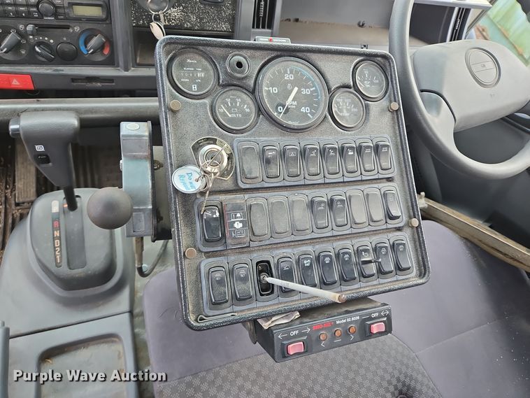 image for item EQ2535 2009 GMC W5500 street sweeper truck