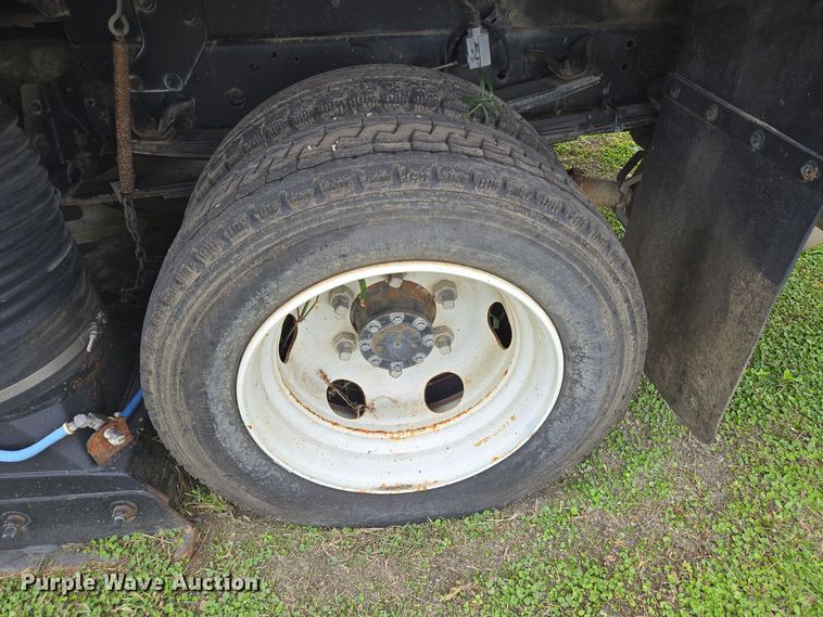 image for item EQ2535 2009 GMC W5500 street sweeper truck