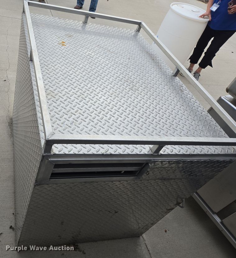 image for item EQ2537 Old South Boxes truck bed dog box