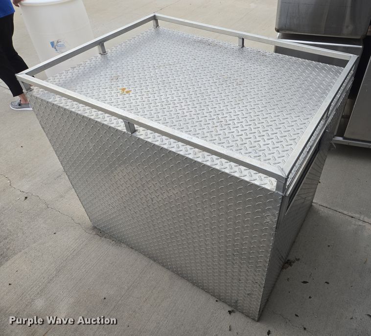 image for item EQ2537 Old South Boxes truck bed dog box