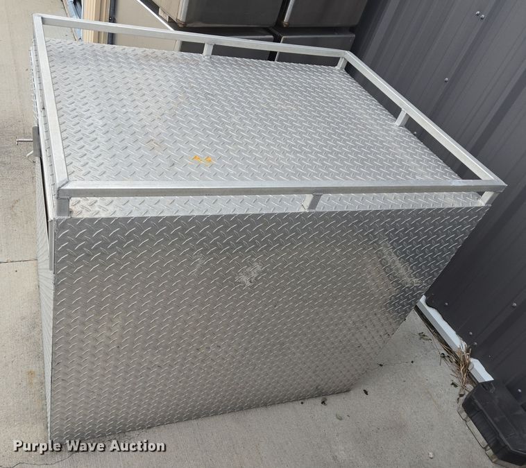 image for item EQ2537 Old South Boxes truck bed dog box