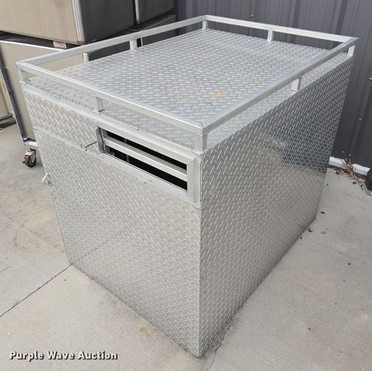 image for item EQ2537 Old South Boxes truck bed dog box