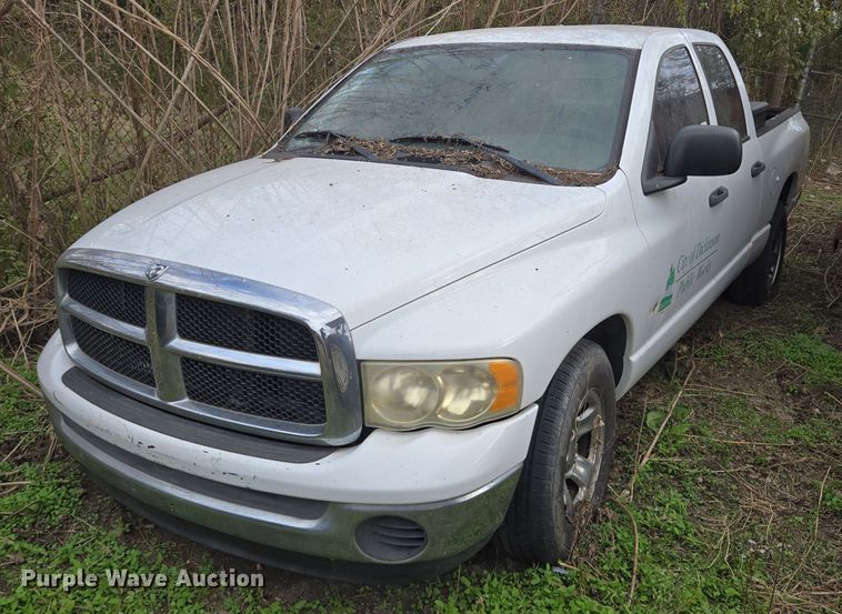 image for item EQ2556 2004 Dodge Ram 1500 Quad Cab pickup truck