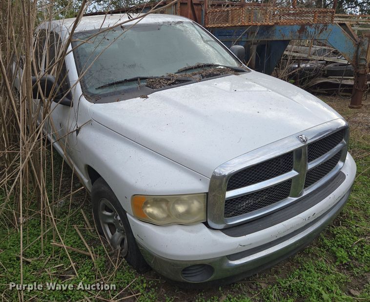 image for item EQ2556 2004 Dodge Ram 1500 Quad Cab pickup truck