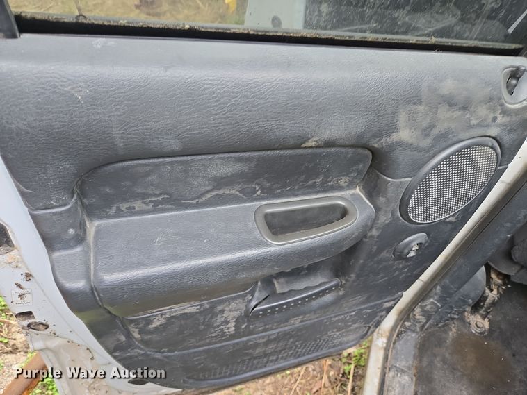 image for item EQ2556 2004 Dodge Ram 1500 Quad Cab pickup truck