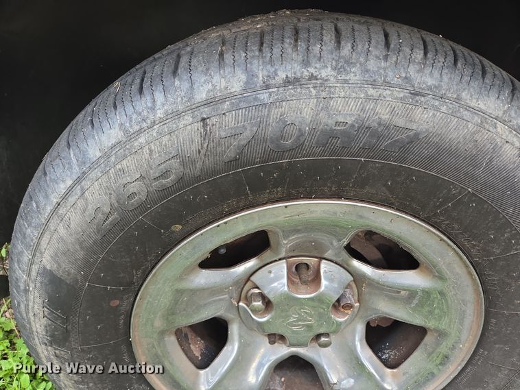 image for item EQ2556 2004 Dodge Ram 1500 Quad Cab pickup truck