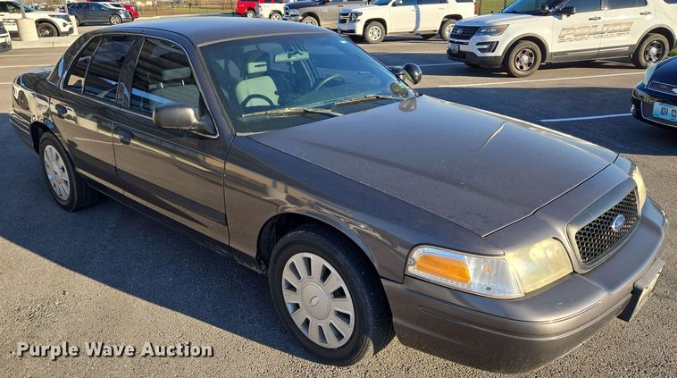 image for item EQ3667 2009 Ford Crown Victoria Police Interceptor 