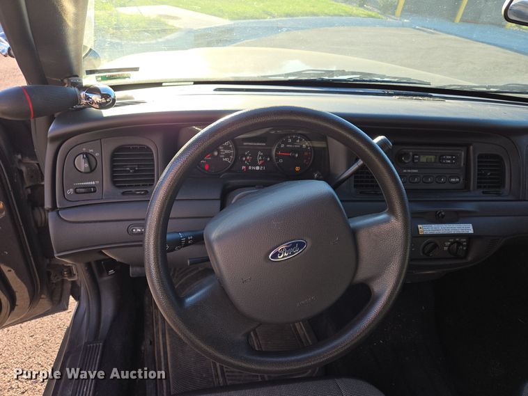 image for item EQ3667 2009 Ford Crown Victoria Police Interceptor 