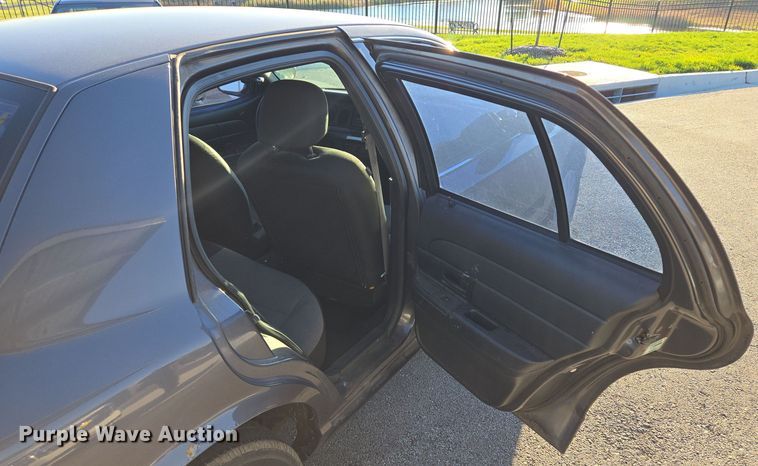 image for item EQ3667 2009 Ford Crown Victoria Police Interceptor 