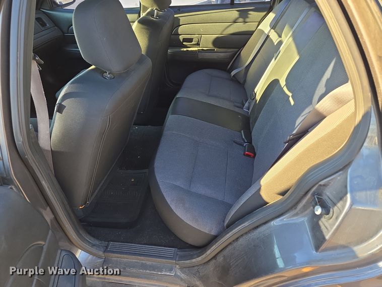 image for item EQ3667 2009 Ford Crown Victoria Police Interceptor 