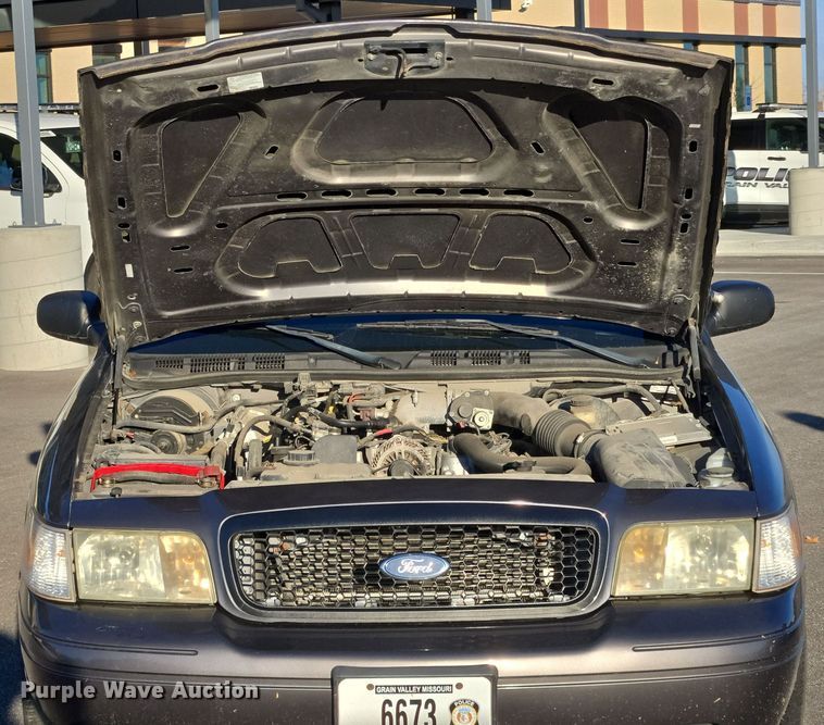 image for item EQ3667 2009 Ford Crown Victoria Police Interceptor 