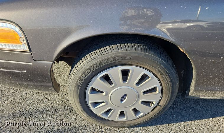 image for item EQ3667 2009 Ford Crown Victoria Police Interceptor 