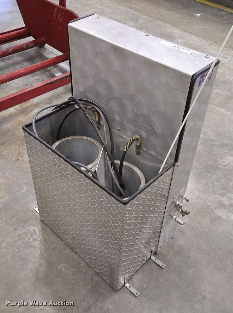 image for item EQ3789 Breathing Air Systems  M2779 oxygen fill station 