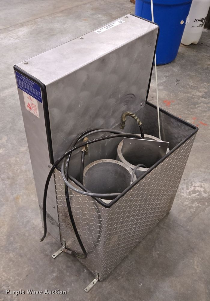 image for item EQ3789 Breathing Air Systems  M2779 oxygen fill station 