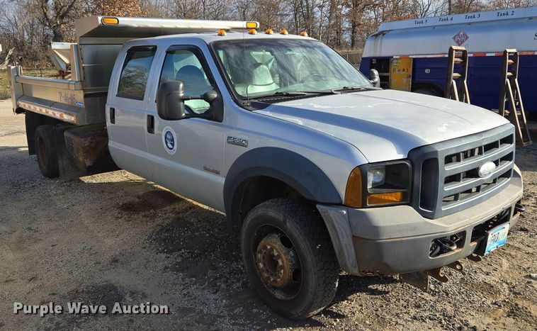 image for item EQ3834 2006 Ford  F550 Super Duty dump truck
