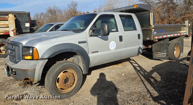 image for item EQ3834 2006 Ford  F550 Super Duty dump truck